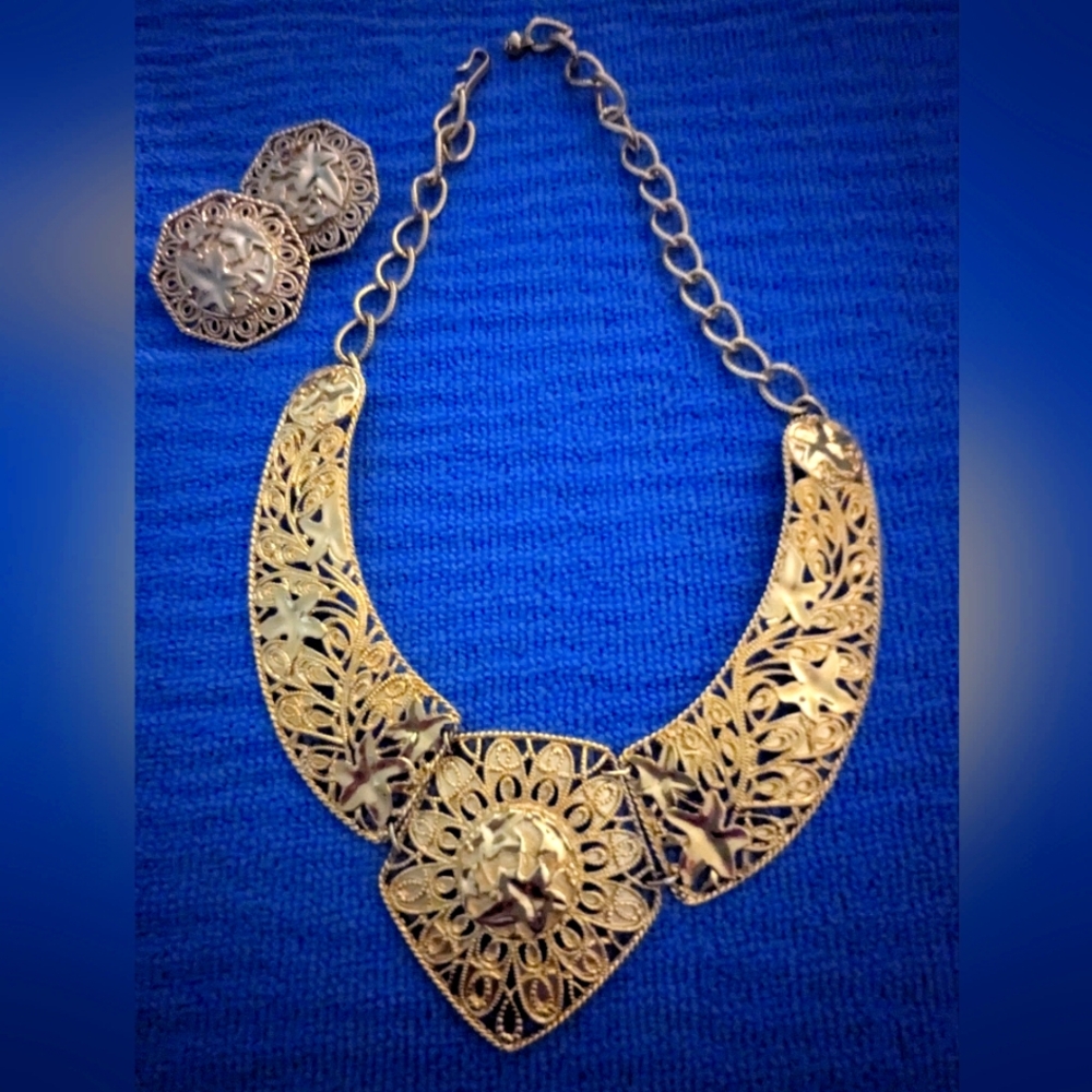 AVON Jose Maria Barrera Bib Necklace & Earrings/1989